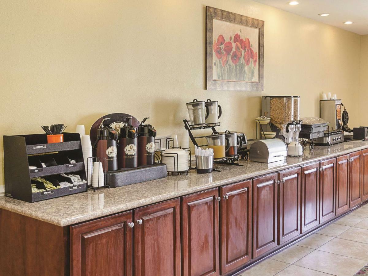 La Quinta By Wyndham Mobile Satsuma / Saraland Hotel Екстериор снимка