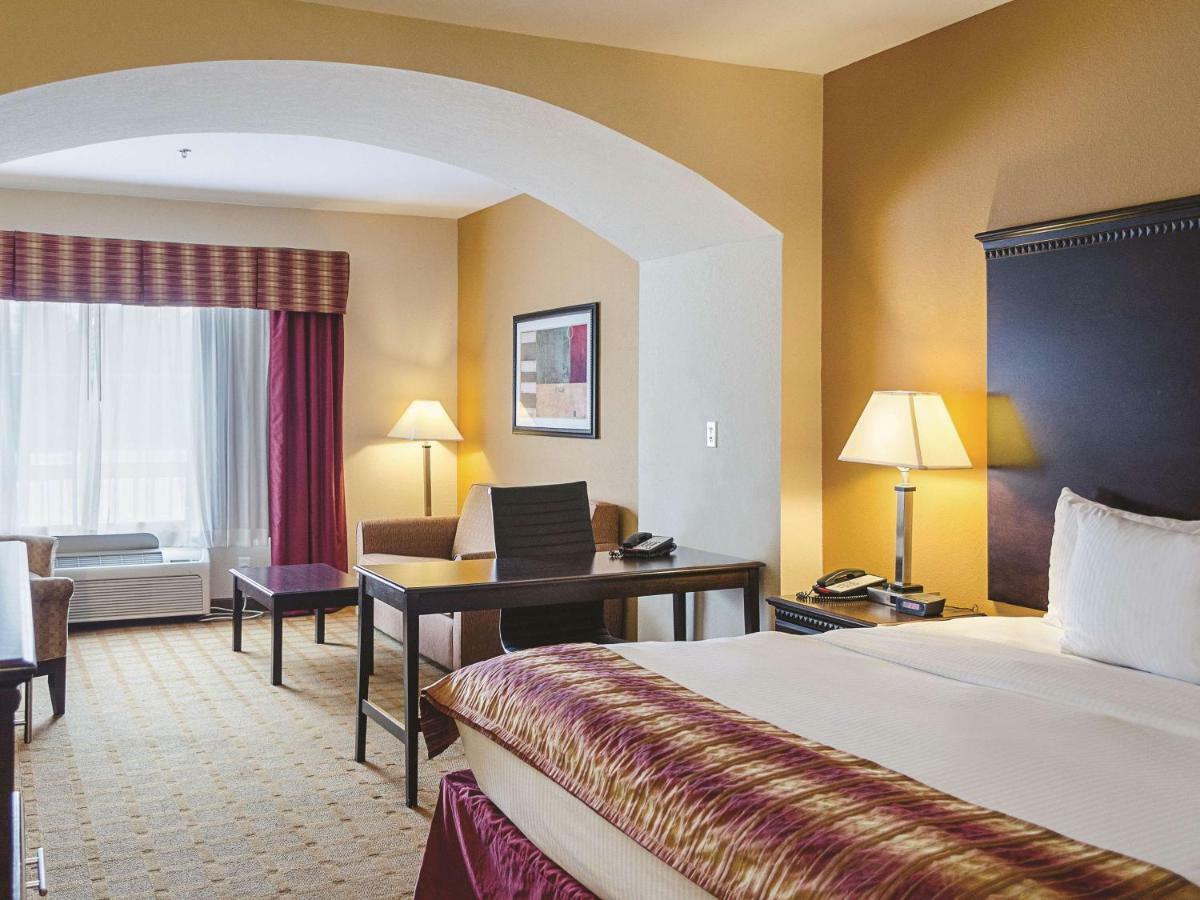 La Quinta By Wyndham Mobile Satsuma / Saraland Hotel Екстериор снимка