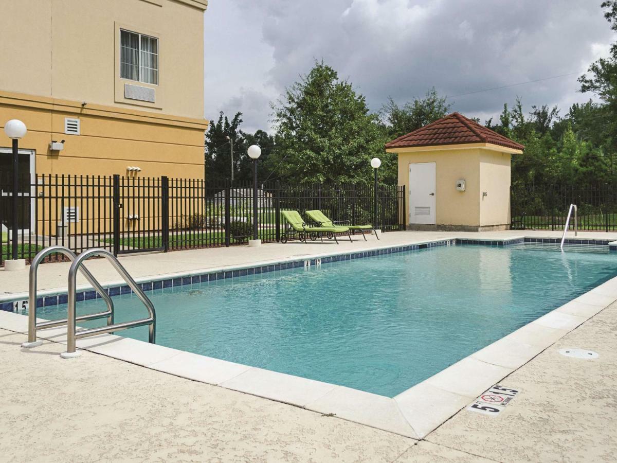 La Quinta By Wyndham Mobile Satsuma / Saraland Hotel Екстериор снимка
