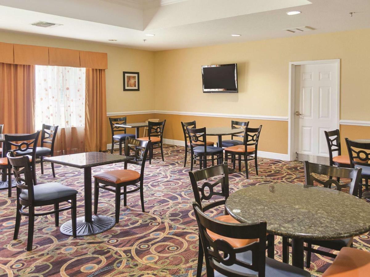 La Quinta By Wyndham Mobile Satsuma / Saraland Hotel Екстериор снимка