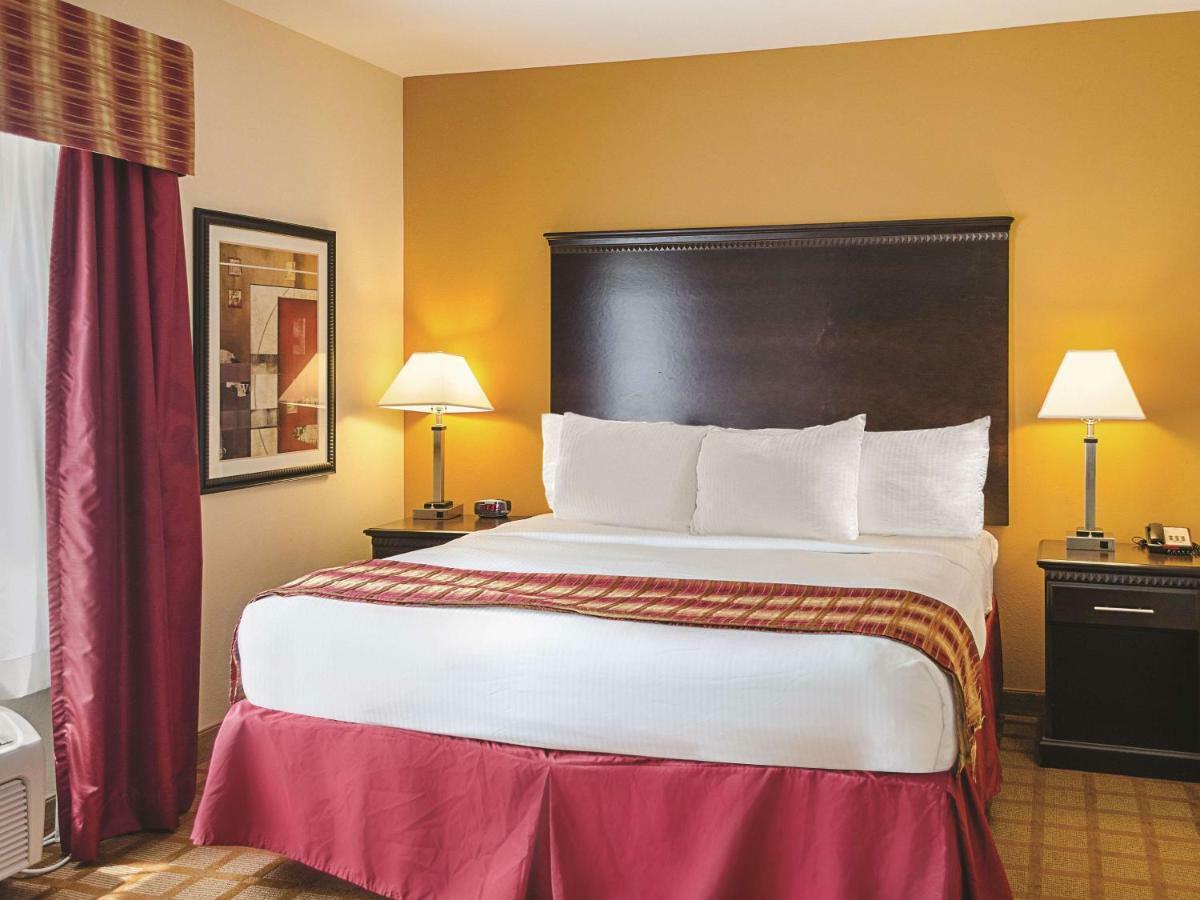 La Quinta By Wyndham Mobile Satsuma / Saraland Hotel Екстериор снимка